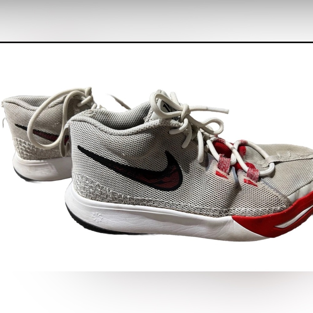 Nike Kyrie Flytrap 6 Photon Dust University Red Youth Size 5.5Y